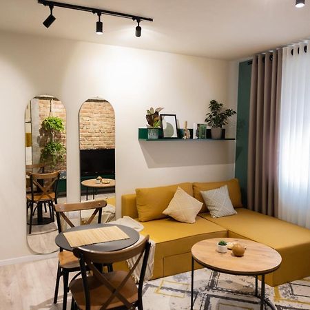 Three Doors Apartments, Kiwi 1+1 Apartment Tirana Esterno foto
